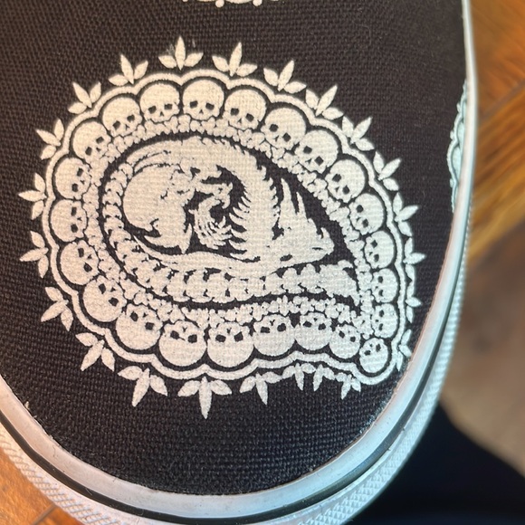 Vans Chukka Boot unisex in paisley skulls w 6.5, M 5 new with tags and box - Picture 13 of 14